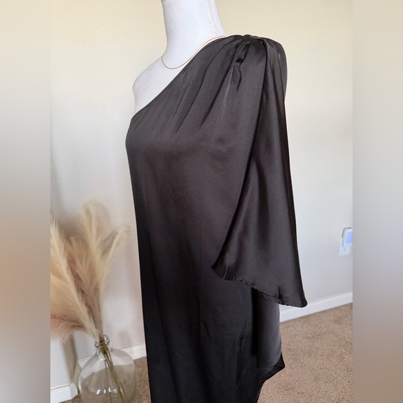NWT Dress Day - Elegant Black One-Shoulder Dress - Picture 12 of 15